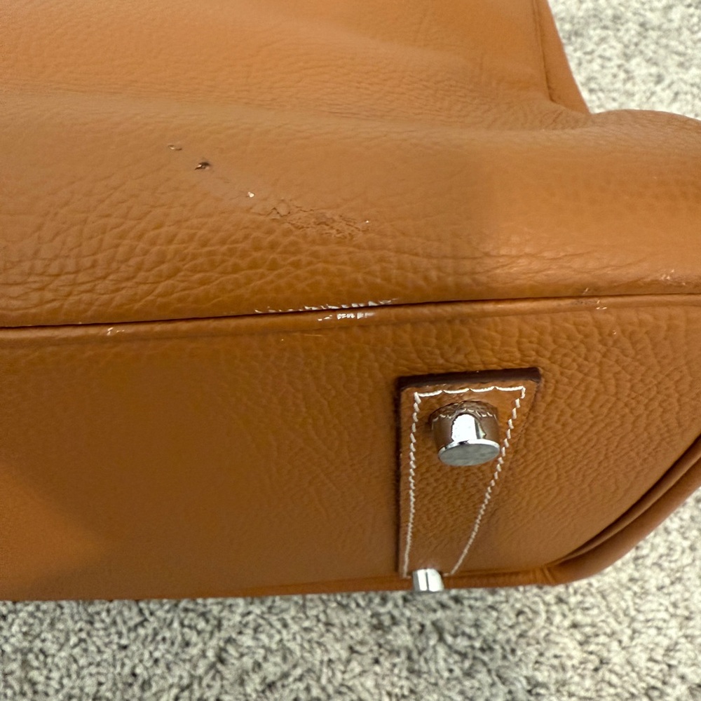 INSPIRED B BAG SIZE 40 in GOLD with palladium hardware - Picture 8 of 16